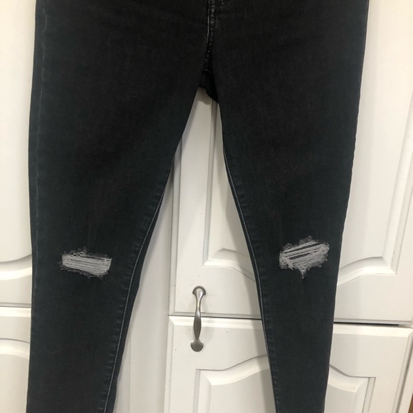 LEVI'S WOMEN'S 721 HIGH RISE SKINNY DISTRESS JEANS - Picture 3 of 5